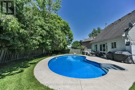 30 Mcguire Crescent Uxbridge ON L9P 1G7