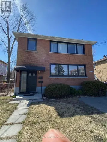 228 Woodroffe Avenue Ottawa ON K2A 3V4