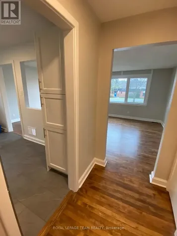 228 Woodroffe Avenue Ottawa ON K2A 3V4