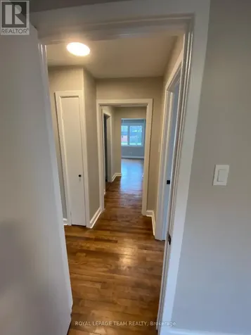 228 Woodroffe Avenue Ottawa ON K2A 3V4