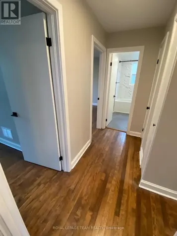 228 Woodroffe Avenue Ottawa ON K2A 3V4
