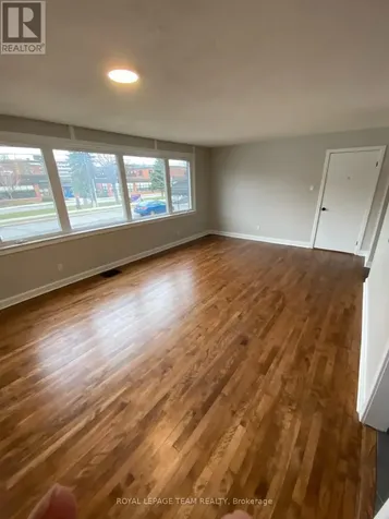 228 Woodroffe Avenue Ottawa ON K2A 3V4