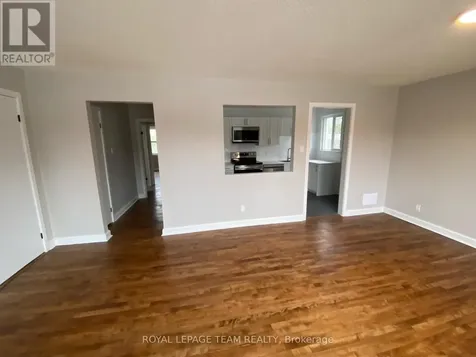 228 Woodroffe Avenue Ottawa ON K2A 3V4