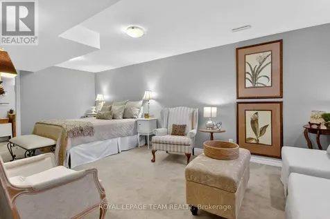 14 Samara Place Ottawa ON K2S 2B2