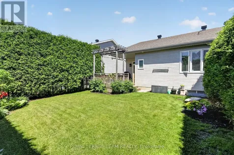 14 Samara Place Ottawa ON K2S 2B2