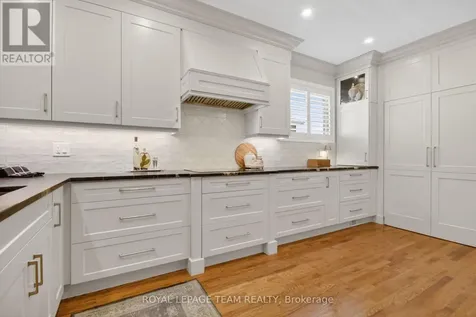 14 Samara Place Ottawa ON K2S 2B2