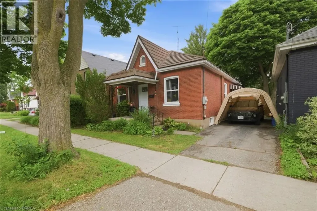 12 Brunswick Street Brantford ON N3T 1E7