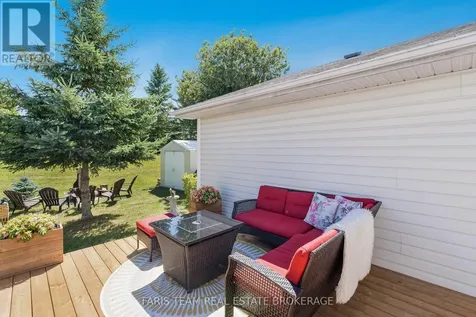 61 Pennsylvania Avenue Wasaga Beach ON L9Z 3A8