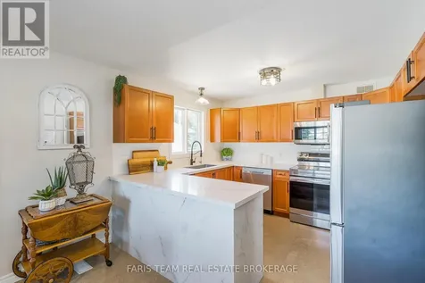 61 Pennsylvania Avenue Wasaga Beach ON L9Z 3A8