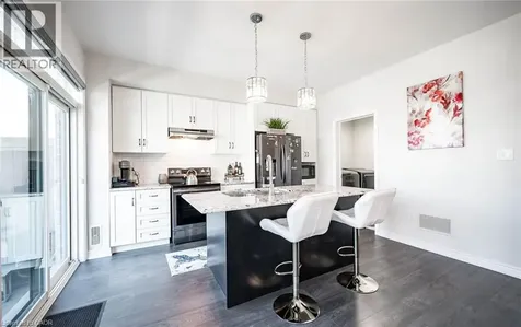 153 Hibiscus Lane Hamilton ON L8K 0A3