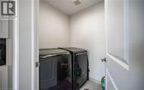 153 Hibiscus Lane Hamilton ON L8K 0A3