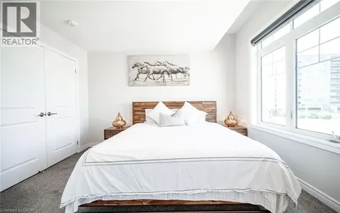 153 Hibiscus Lane Hamilton ON L8K 0A3