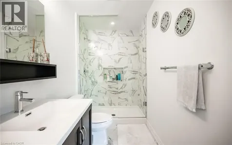 153 Hibiscus Lane Hamilton ON L8K 0A3