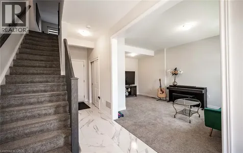 153 Hibiscus Lane Hamilton ON L8K 0A3