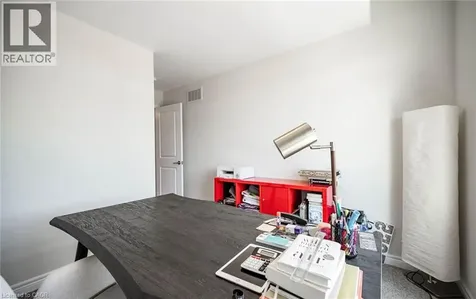 153 Hibiscus Lane Hamilton ON L8K 0A3