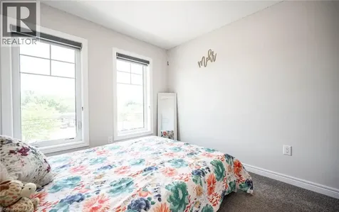 153 Hibiscus Lane Hamilton ON L8K 0A3