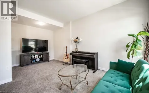 153 Hibiscus Lane Hamilton ON L8K 0A3