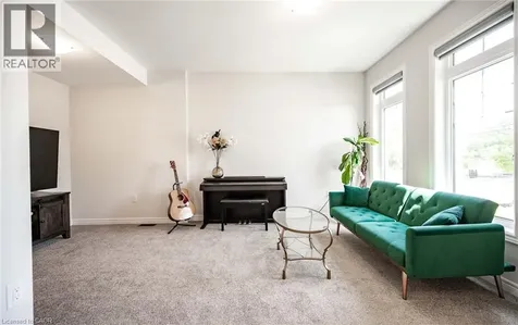 153 Hibiscus Lane Hamilton ON L8K 0A3