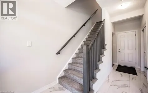 153 Hibiscus Lane Hamilton ON L8K 0A3