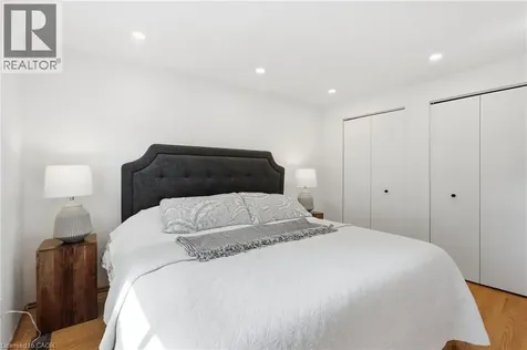 58 Onslow Court Oakville ON L6H 1J2