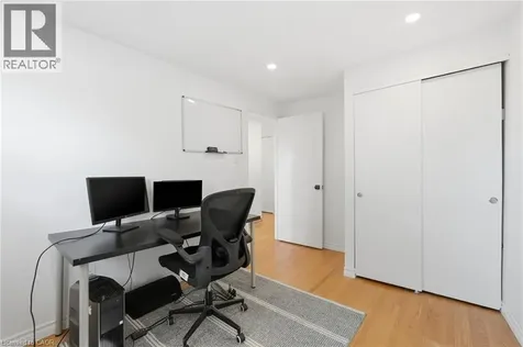 58 Onslow Court Oakville ON L6H 1J2