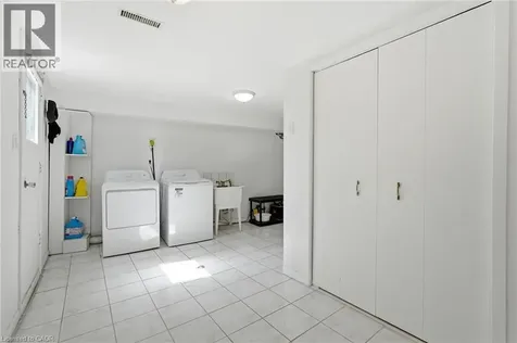 58 Onslow Court Oakville ON L6H 1J2
