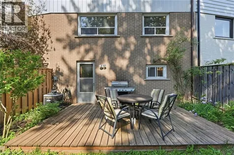 58 Onslow Court Oakville ON L6H 1J2