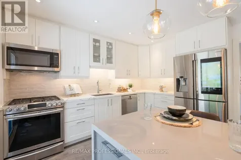 3125 Riverview Street Oakville (br Bronte) ON L6L 5J6