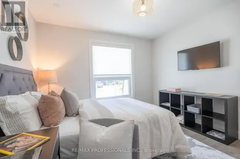 3125 Riverview Street Oakville (br Bronte) ON L6L 5J6