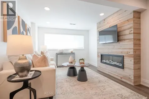 3125 Riverview Street Oakville (br Bronte) ON L6L 5J6
