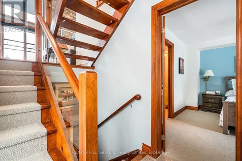 214 Blueski George Crescent Blue Mountains ON L9Y 0V5