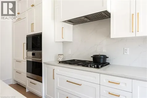 46 Hallaran Road Oakville ON L6H 0Z8