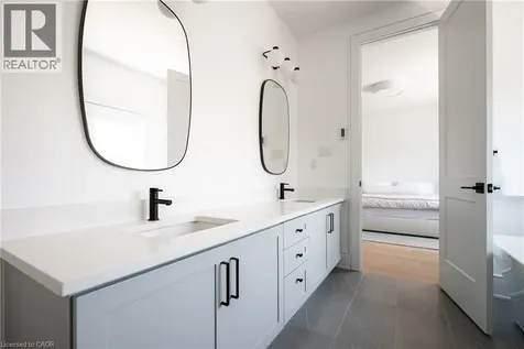 46 Hallaran Road Oakville ON L6H 0Z8