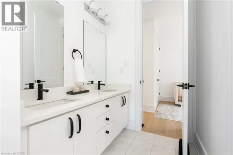 46 Hallaran Road Oakville ON L6H 0Z8