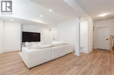 46 Hallaran Road Oakville ON L6H 0Z8