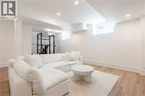 46 Hallaran Road Oakville ON L6H 0Z8