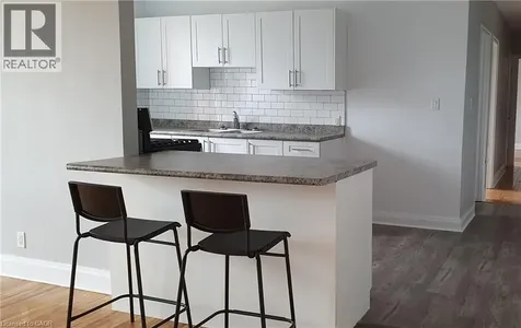 385 Concession Street Hamilton ON L9A 1B8