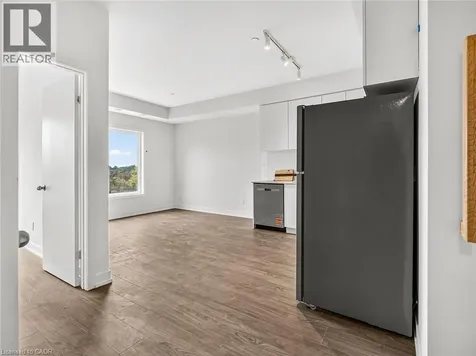 16 Melbourne Avenue St. Catharines ON L2P 2N2
