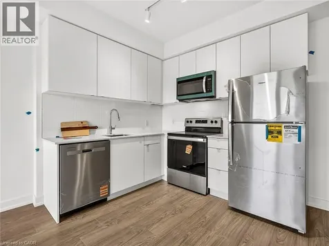 16 Melbourne Avenue St. Catharines ON L2P 2N2