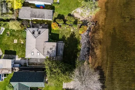 15 Bow Road Tiny ON L9M 0B3