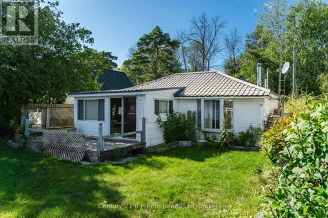 15 Bow Road Tiny ON L9M 0B3
