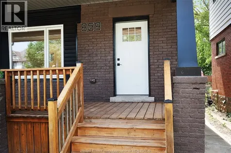 859 Moy Avenue Windsor ON N9A 2N7