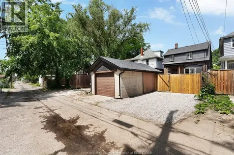 859 Moy Avenue Windsor ON N9A 2N7