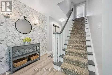 27 Notchwood Court Kitchener ON N2A 3L4