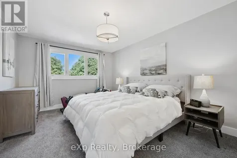 27 Notchwood Court Kitchener ON N2A 3L4