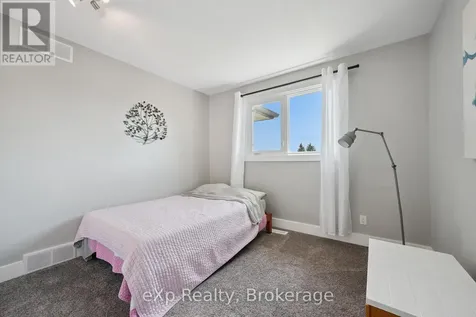 27 Notchwood Court Kitchener ON N2A 3L4