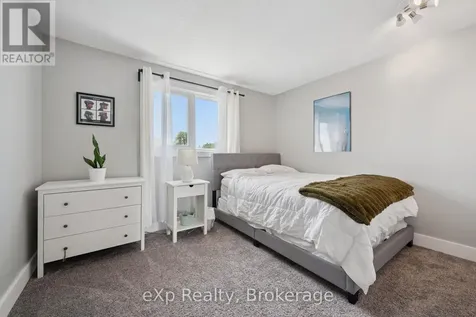 27 Notchwood Court Kitchener ON N2A 3L4