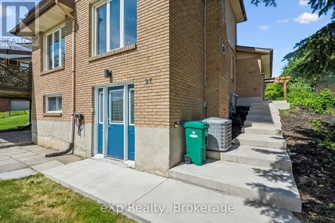 27 Notchwood Court Kitchener ON N2A 3L4