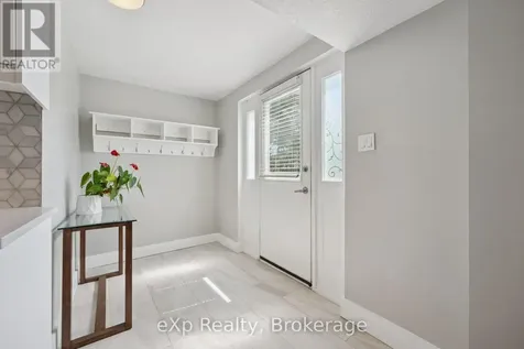 27 Notchwood Court Kitchener ON N2A 3L4