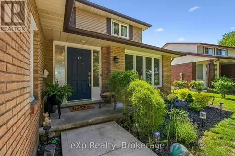 27 Notchwood Court Kitchener ON N2A 3L4